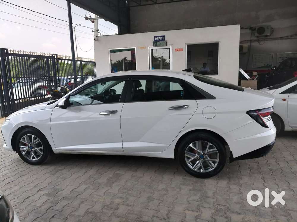 Hyundai Verna 1.5 Mpi Mt Sx (o), 2024, Petrol
