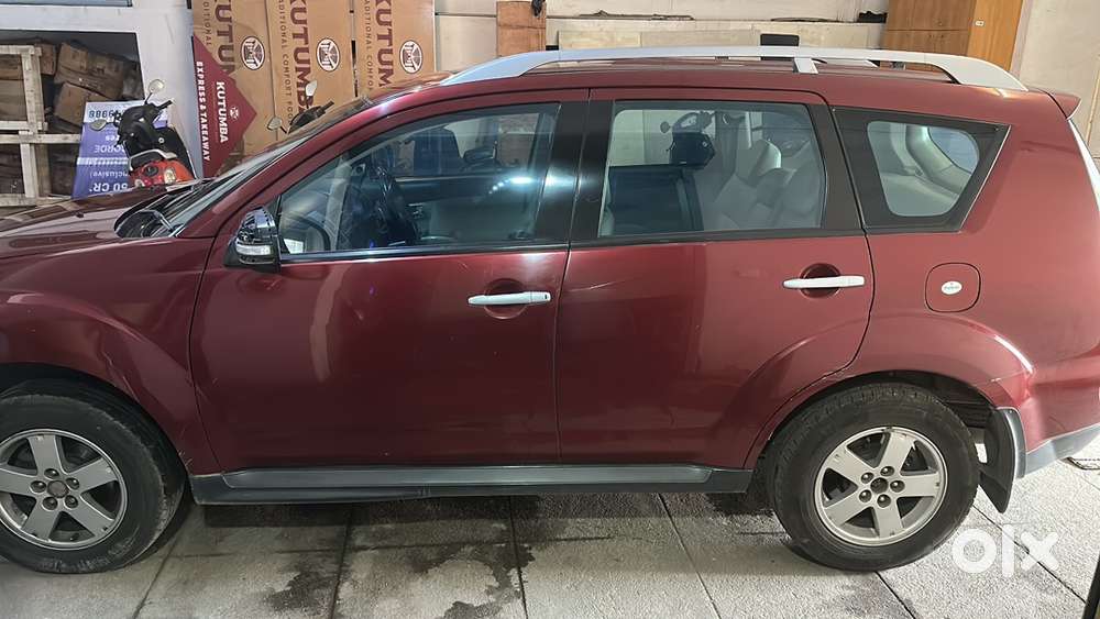 Mitsubishi Outlander Petrol 2012