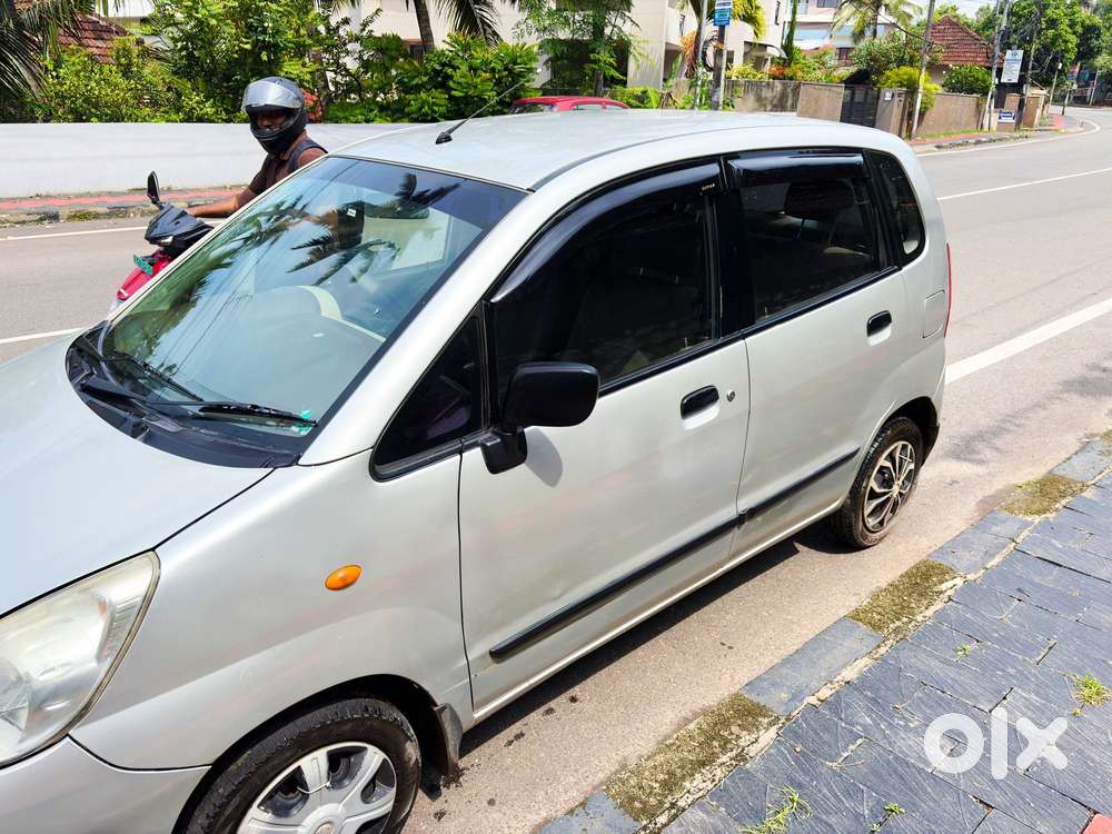 Maruti Suzuki Zen Estilo Vxi Bsiv, 2010, Petrol