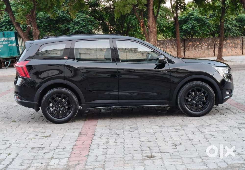 Mahindra Xuv700 2.2 Ax 7 Diesel At Luxury Pack Str, 2025, Diesel