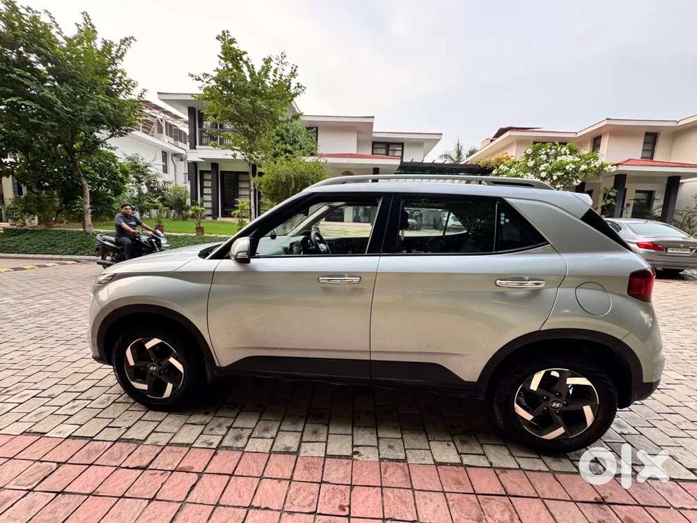 Hyundai Venue 1.0 Sx (o) Turbo Dct, 2019, Petrol