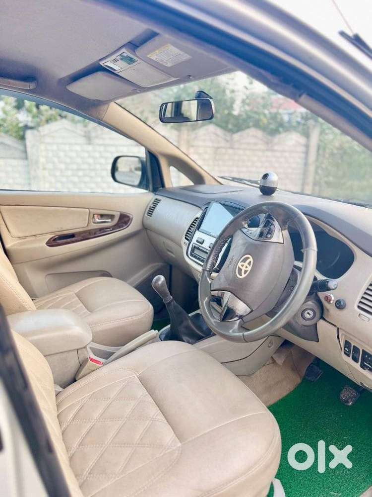 Toyota Innova 2.5 V 7 Str, 2012, Diesel
