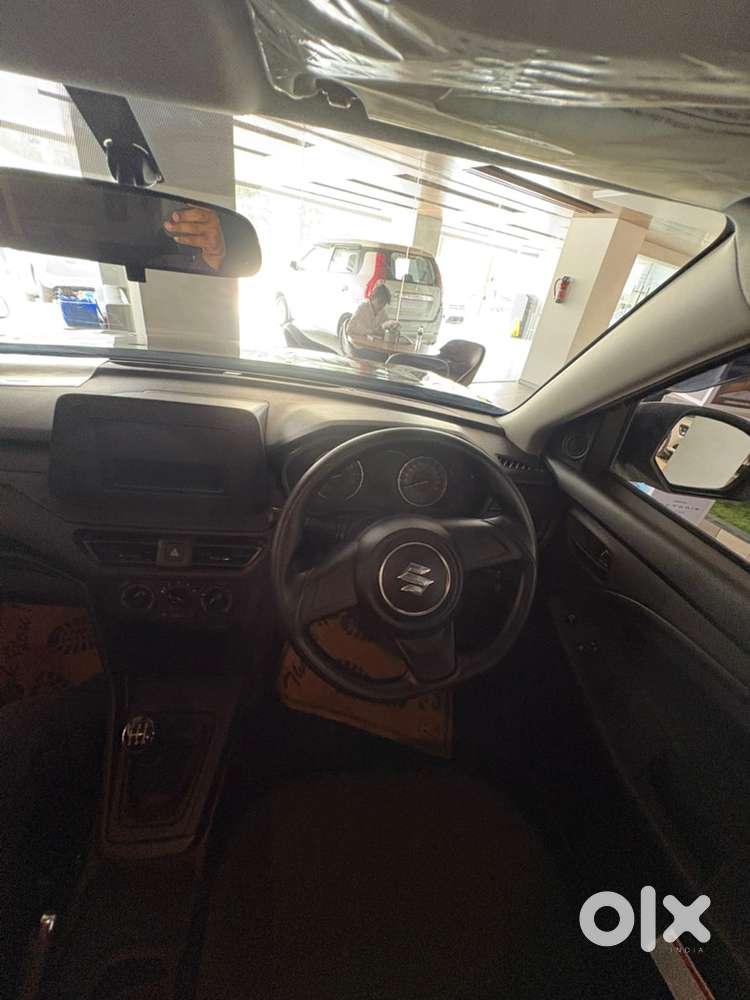 Maruti Suzuki Brezza Lxi Cng  Brand New  Arena Dealer