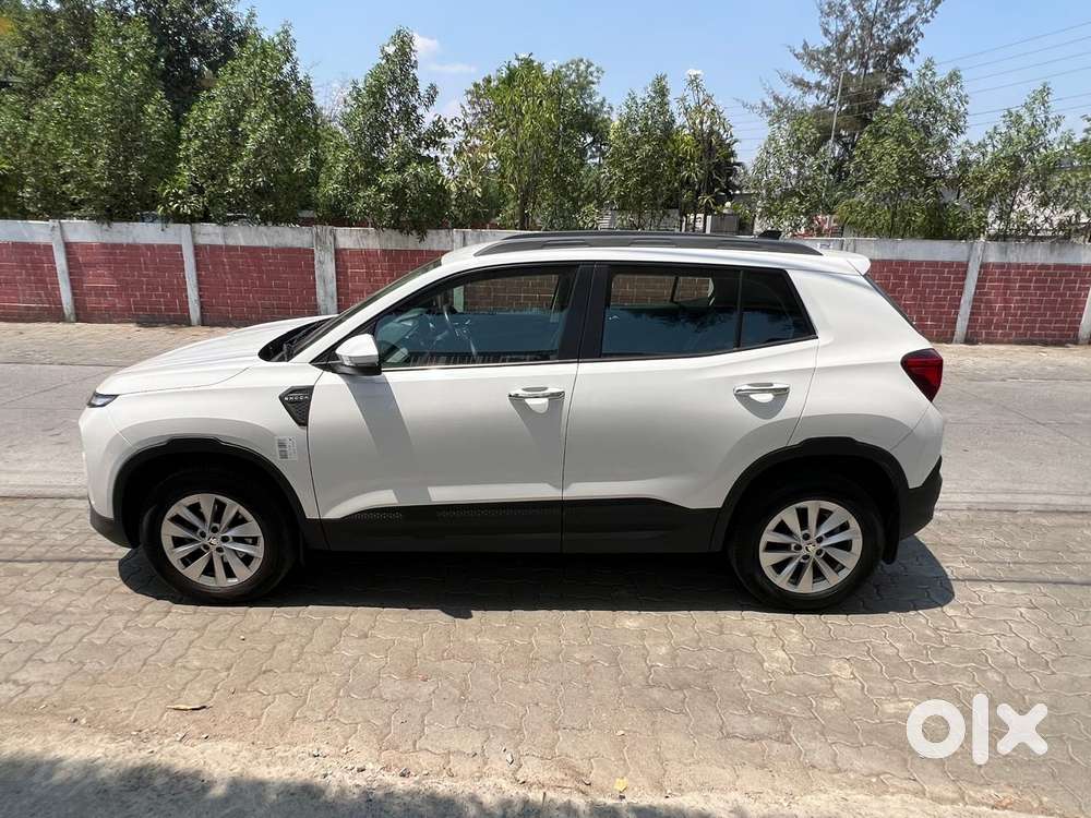 Skoda Kylaq Signature Plus At, 2025, Petrol