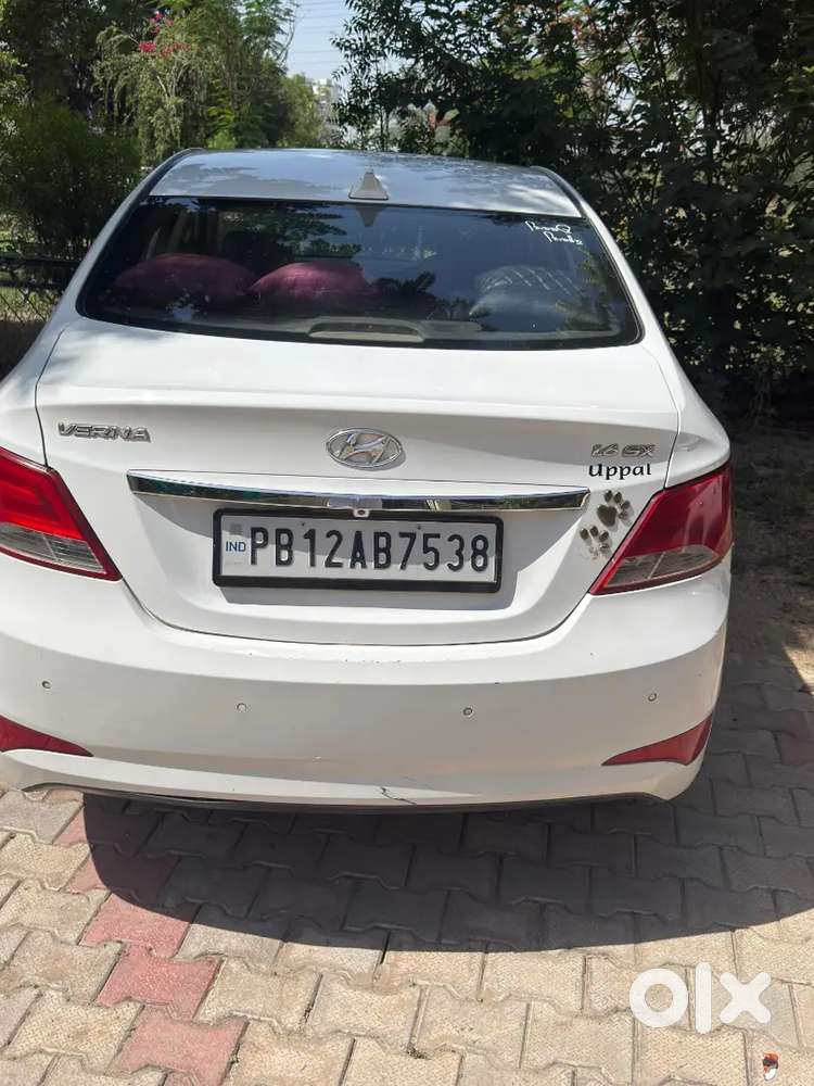 Hyundai Verna 2017 Diesel Well Maintained White Color