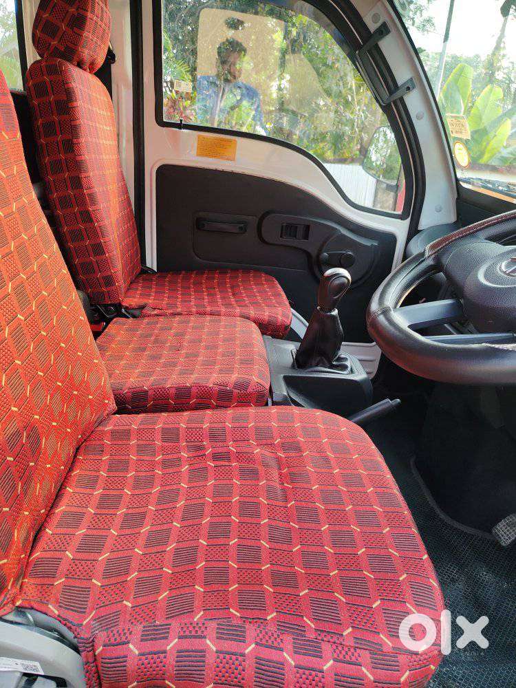 Tata Movus Lx, 2025, Petrol