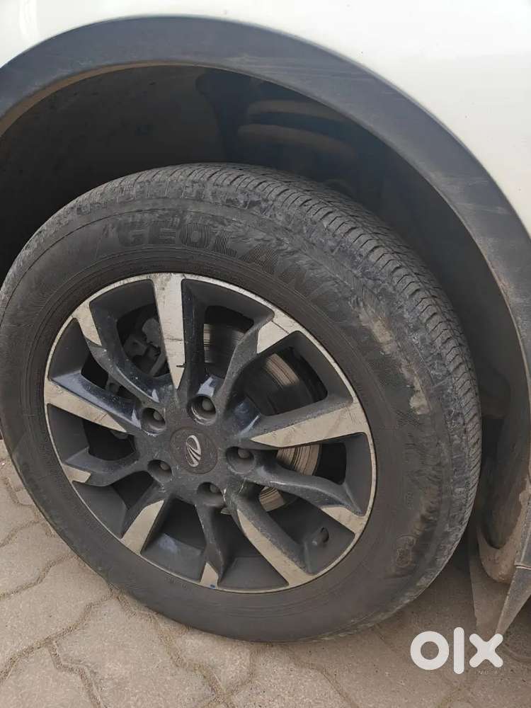 Mahindra Xuv500 2.2 2018