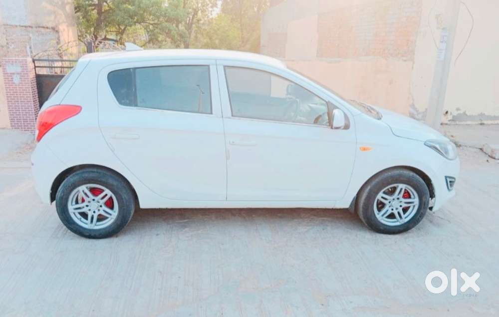 Hyundai I20 Sportz 1.4 Crdi 6 Speed Bs-iv, 2012, Diesel