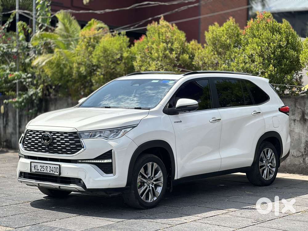 Toyota Innova Hycross 2.0 Zx (o) Hybrid 7 Str, 2023, Petrol