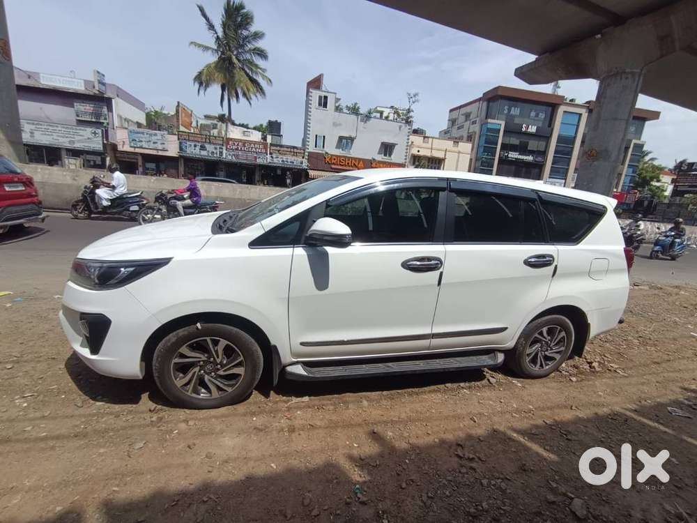 Toyota Innova Crysta 2.4 V 7 Seater 2022 Diesel Manual Single Owner