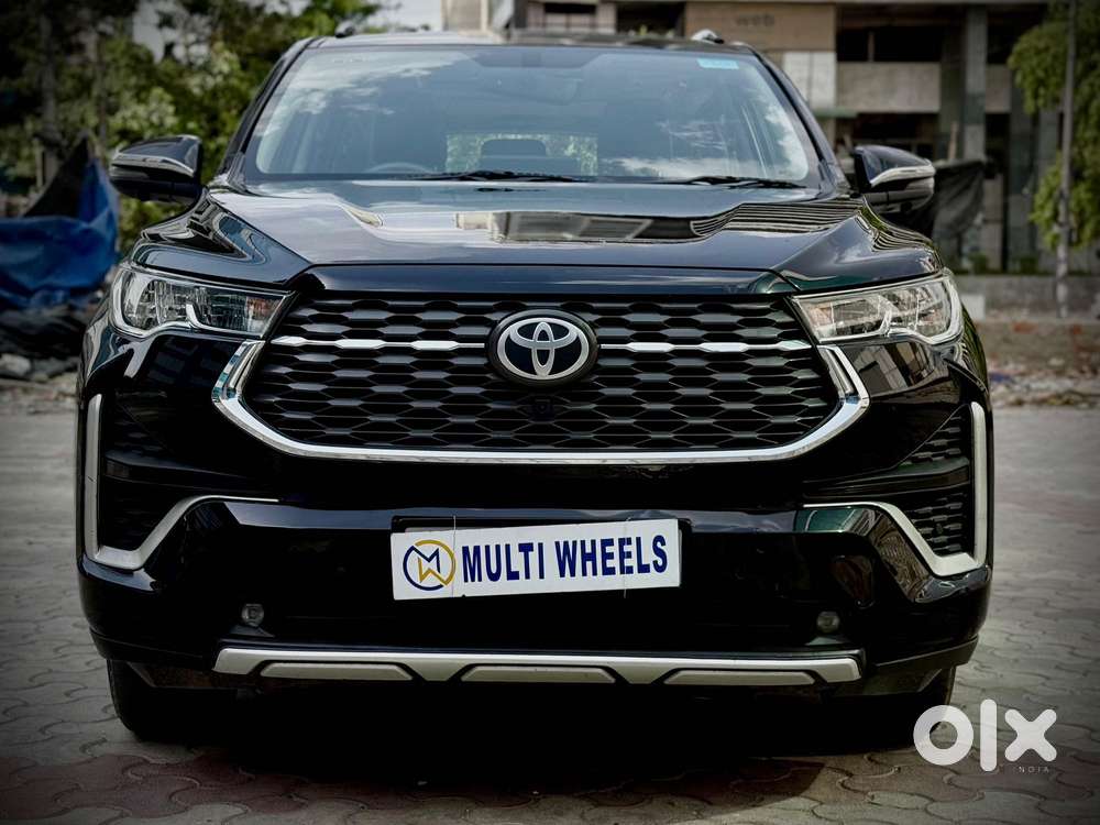 Toyota Innova Hycross 2.0 Vx (o) Hybrid 8 Str, 2025, Petrol