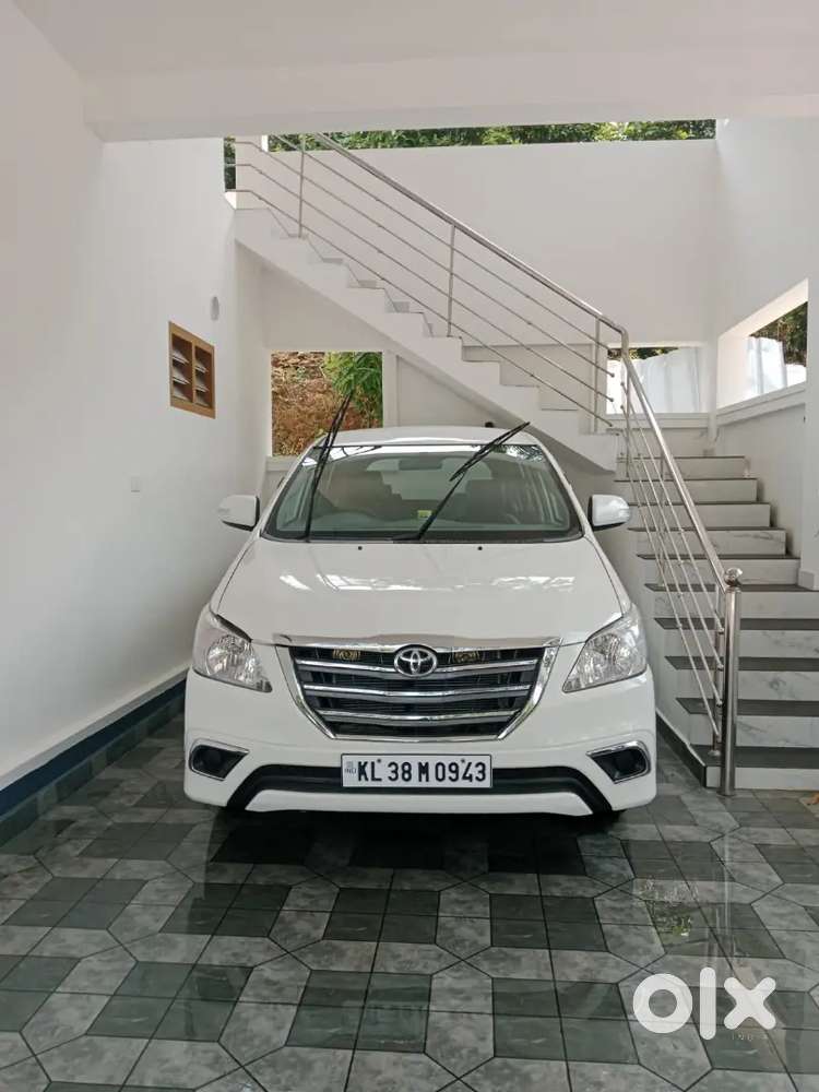 Toyota Innova 2010