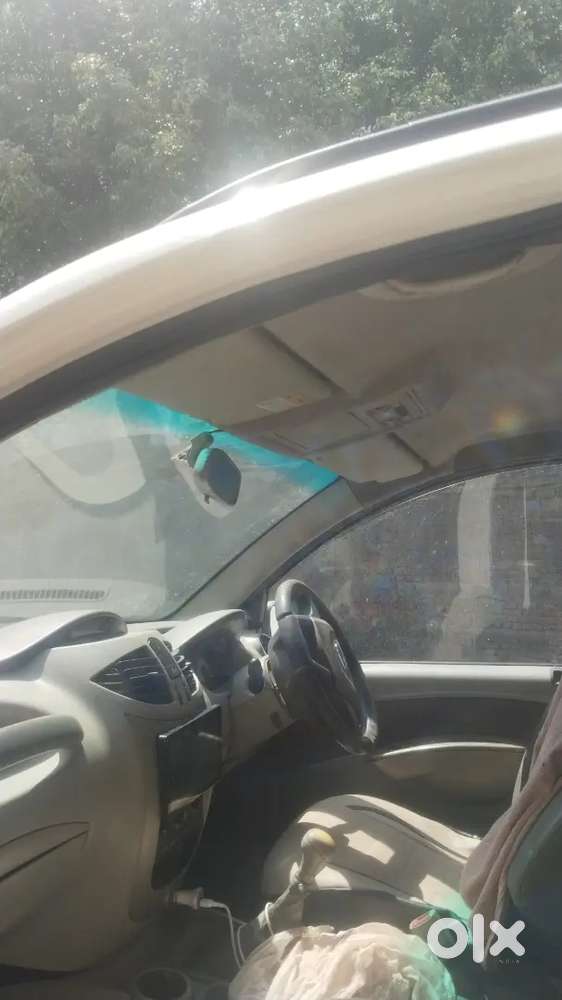 Mahindra Quanto 2015