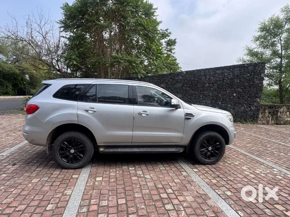 Ford Endeavour Titanium 4x4 2016