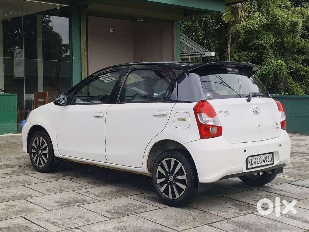 Toyota Etios Liva Vx Dual Tone, 2019, Petrol