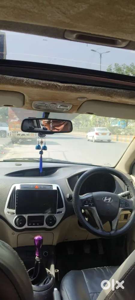 I20 Asta With Sunroof