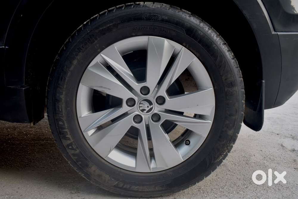 Skoda Kushaq 1.0 Tsi Ambition At, 2023, Petrol