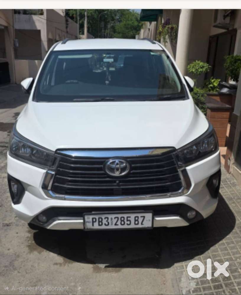 Inova Crysta Petrol Gx