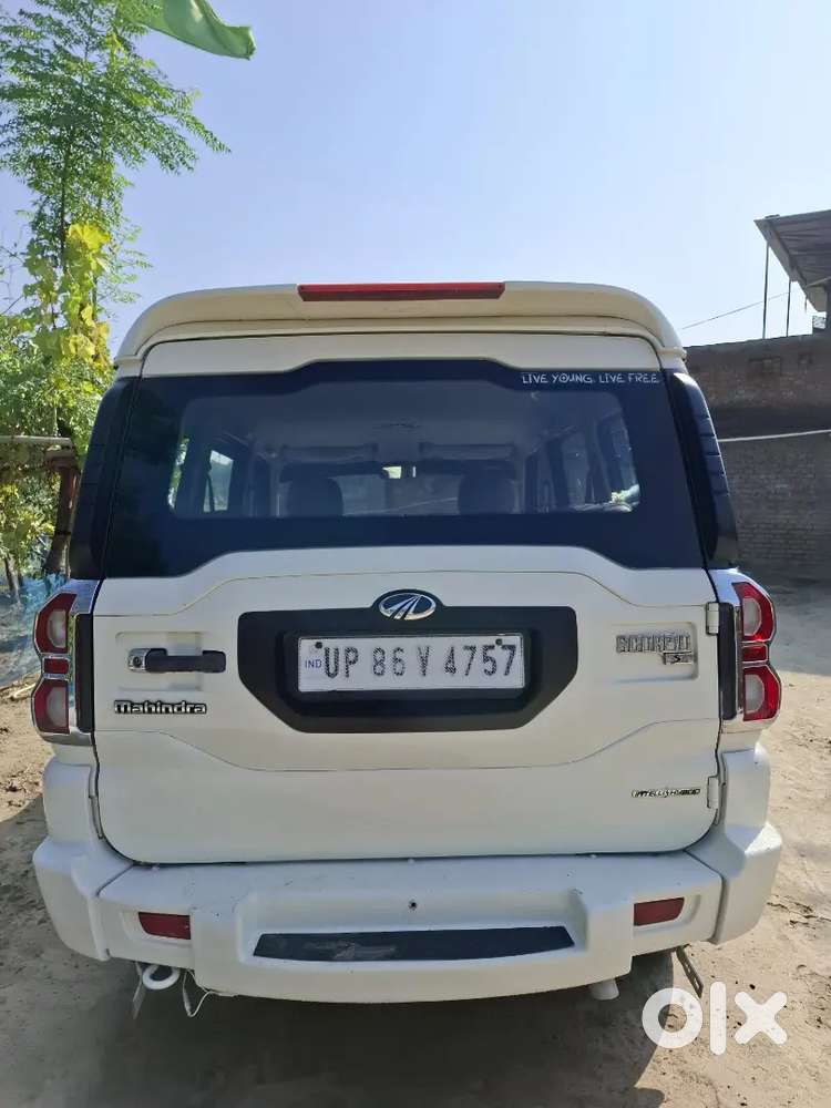 Mahindra Scorpio 2.2 S4 2016