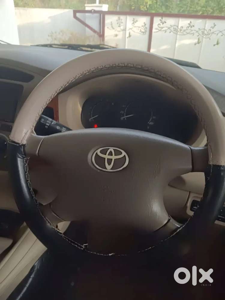 Toyota Innova 2007 Diesel 270000 Km Driven