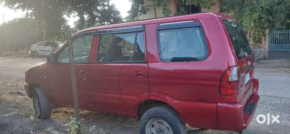 Chevrolet Tavera Neo 2004