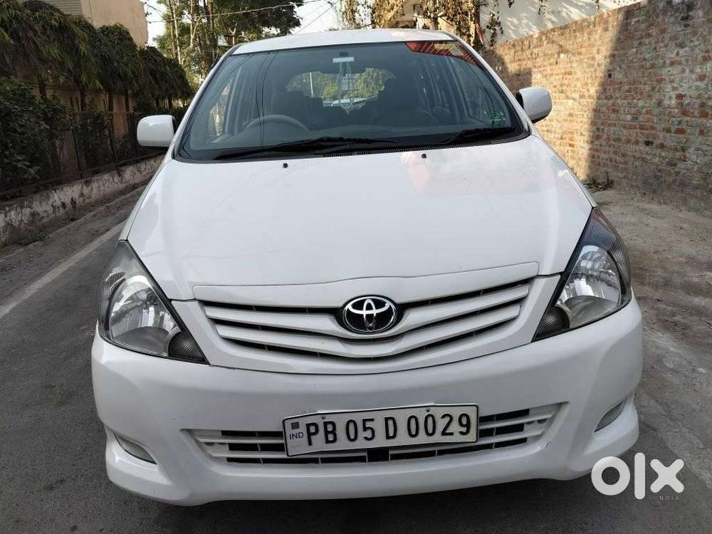Toyota Innova 2.5 G (diesel) 7 Seater, 2011, Diesel