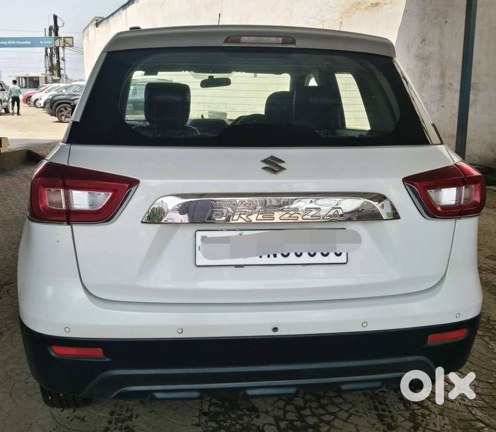 Maruti Suzuki Brezza Vxi At, 2020, Petrol