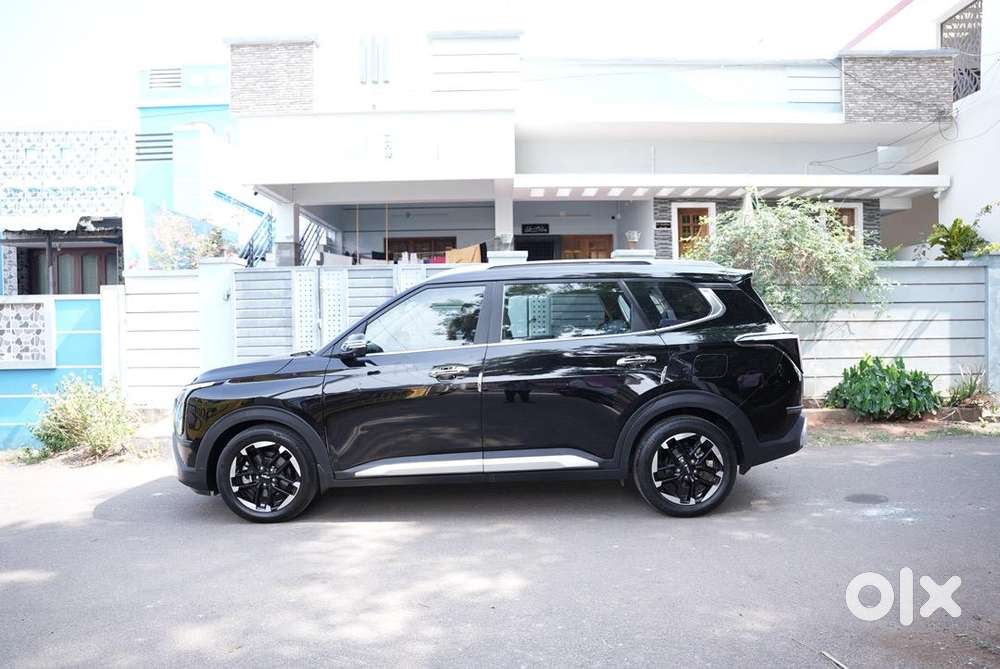 Kia Carens Clavis 2025 Petrol Well Maintained