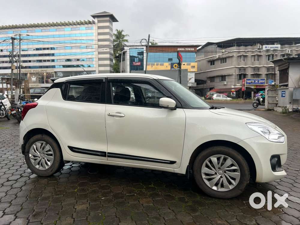 Maruti Suzuki Swift Vxi, 2021, Petrol