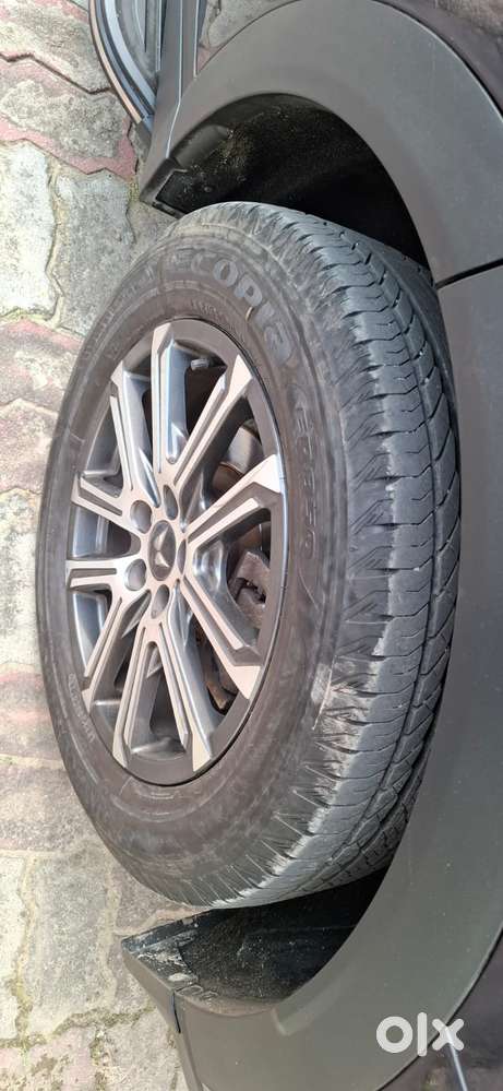 Mahindra Xuv700 2.2 Ax 7 Diesel At Str, 2025, Diesel