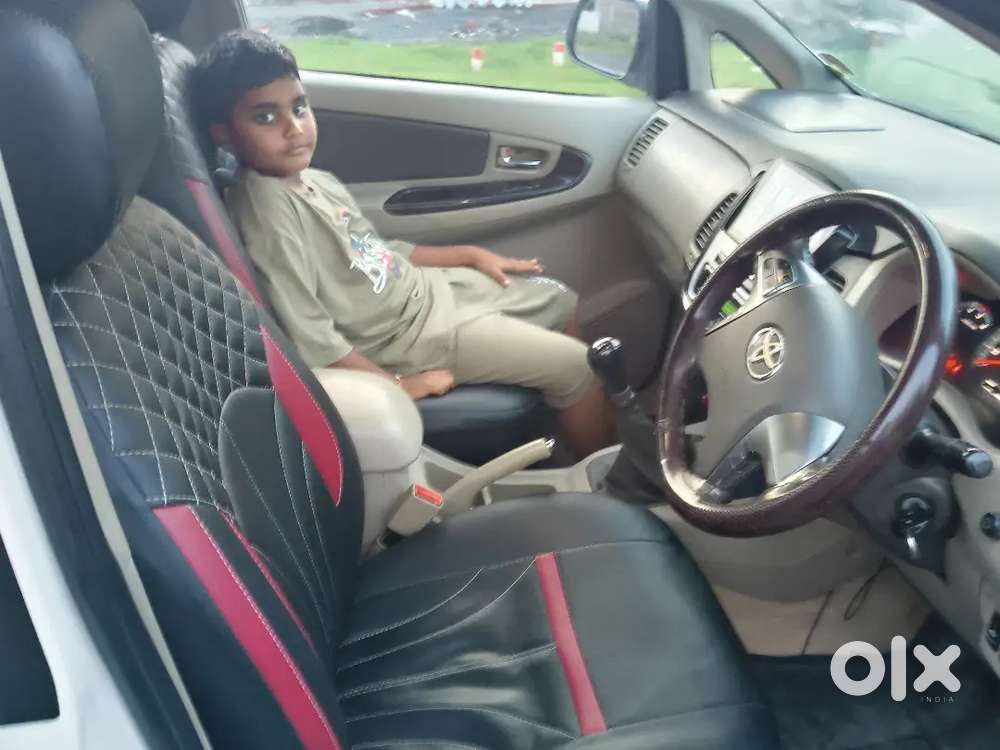 Toyota Innova 2.5 G 2014 Diesel 7 Str