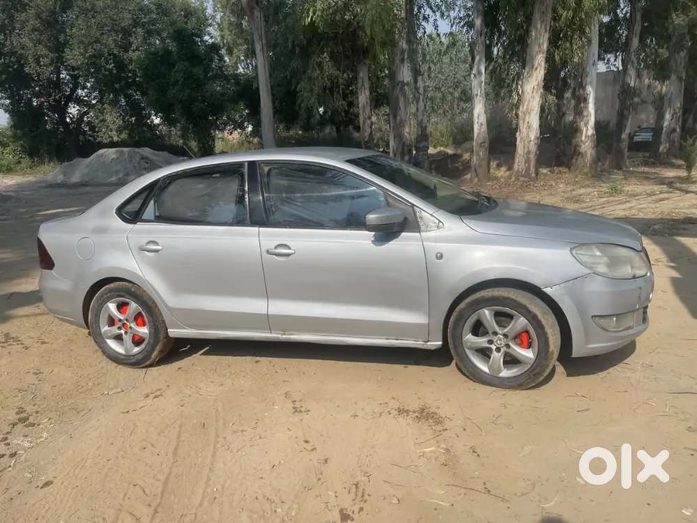 Skoda Rapid Tsi 2013