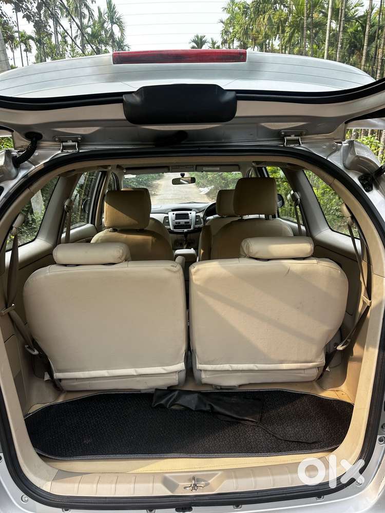 Toyota Innova 2.5 Vx (diesel) 7 Seater Bs Iv, 2014, Diesel