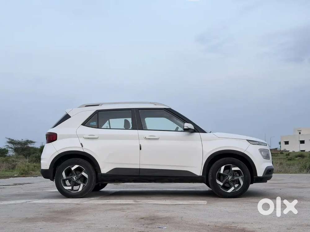 Hyundai Venue 2020 Manual