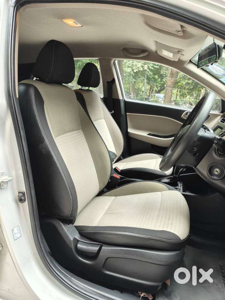 Hyundai Elite I20 1.2magna Executive At, 2018, Petrol