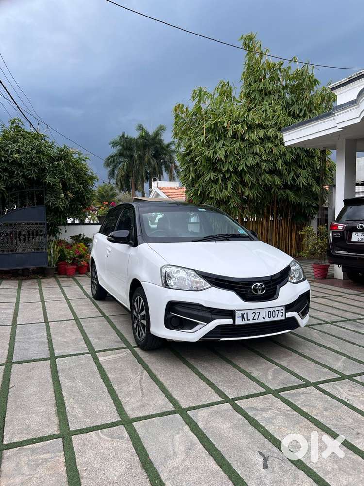 Toyota Etios Liva 1.2 V Dual Tone, 2019, Petrol