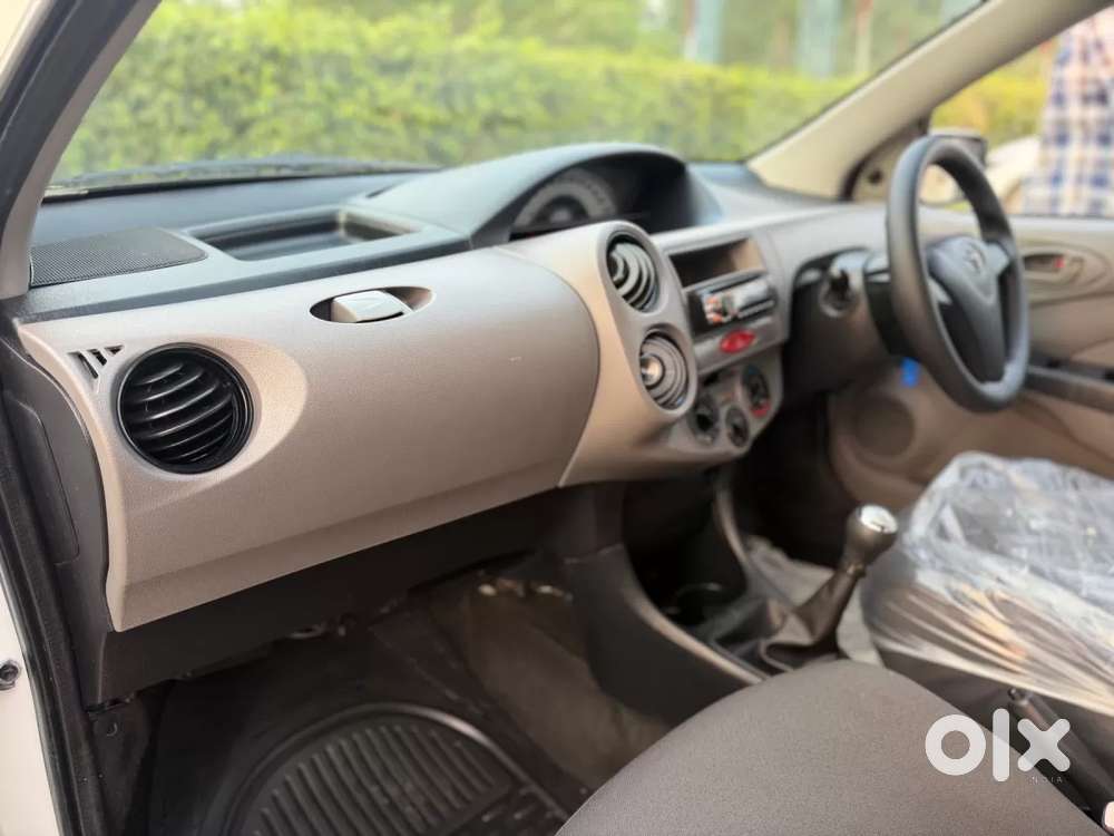 Toyota Etios Liva 1.2 G, 2012, Petrol