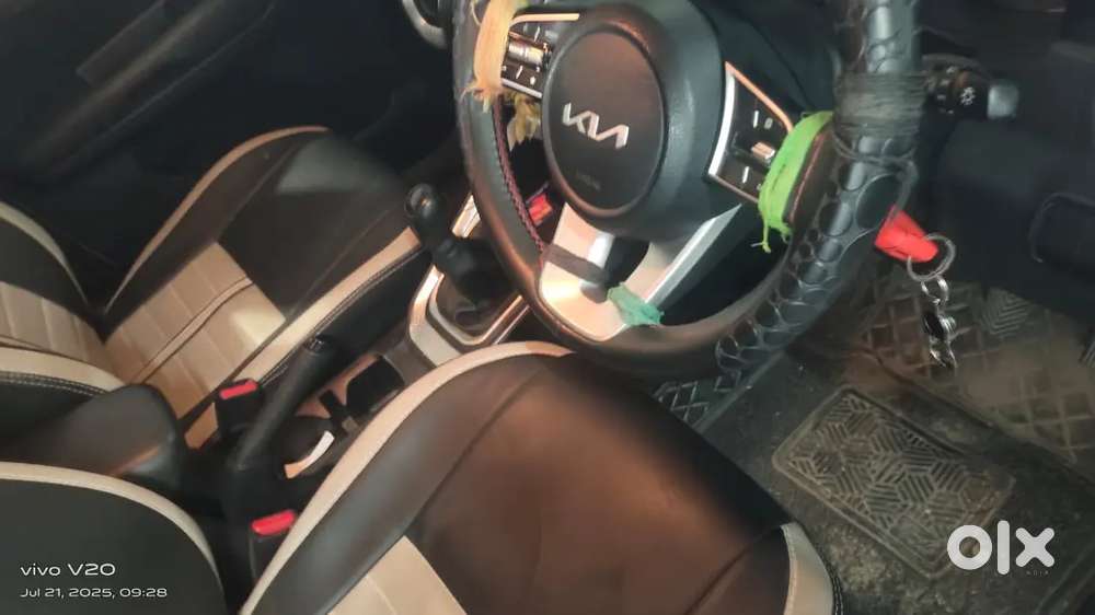 Kia Sonet 2023 Petrol Well Maintained