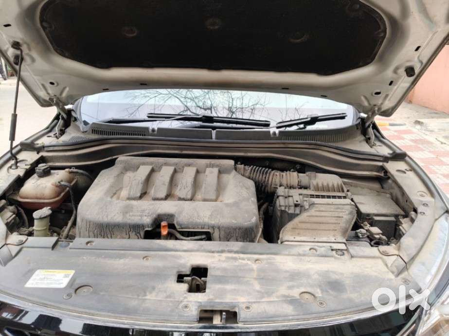 Mahindra Xuv700 2.0 Ax 7 Petrol Mt Str, 2023, Petrol