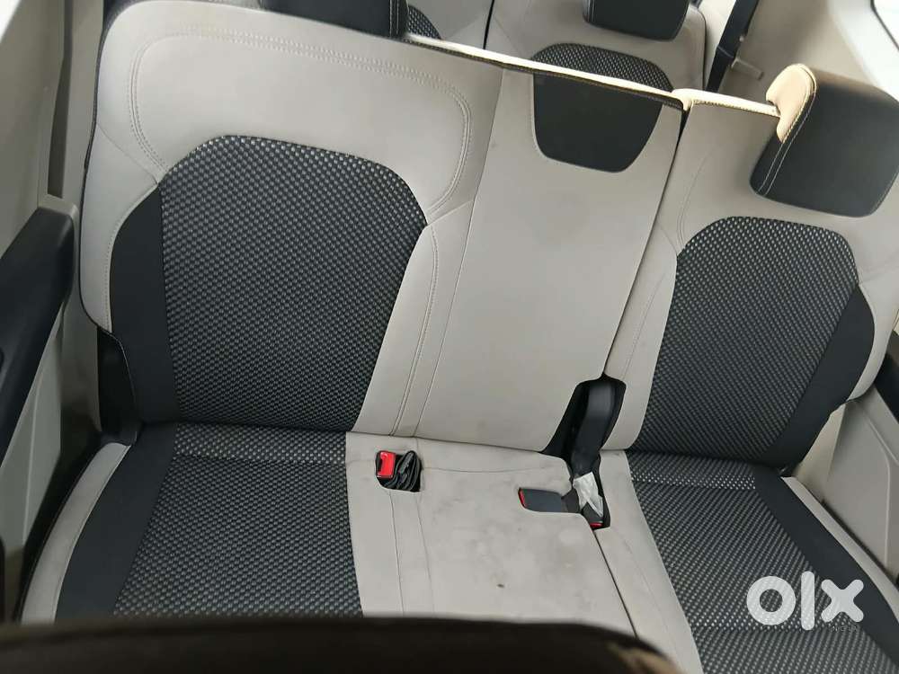 Renault Triber Rxz, 2022, Petrol