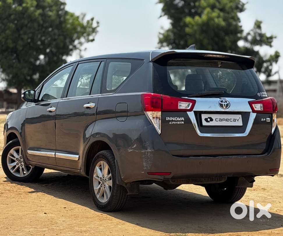 Toyota Innova Crysta 2.4 V, 2016, Diesel