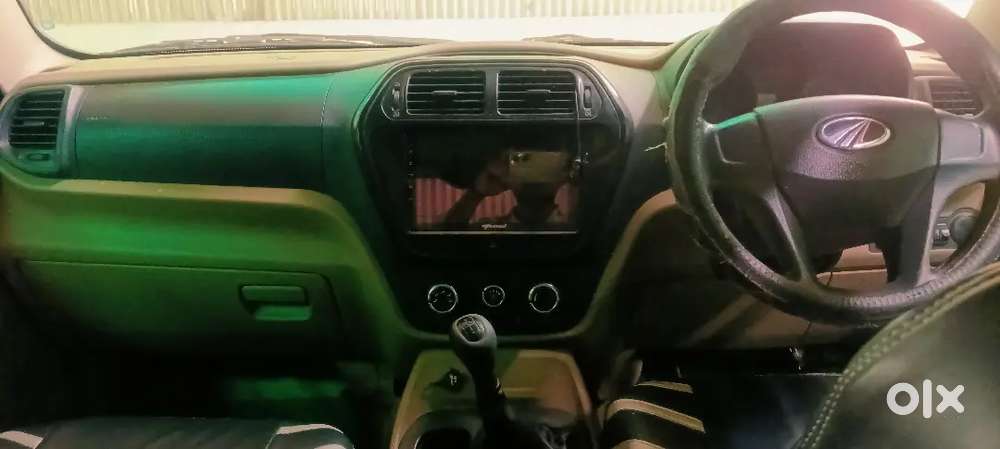 Mahindra Tuv 300 2016