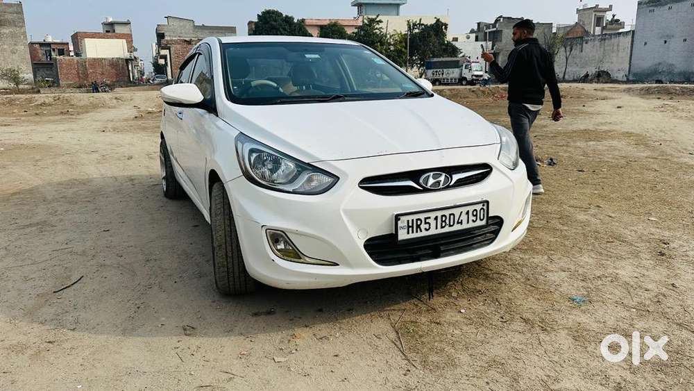 Hyundai Fluidic Verna 2015 Diesel 180000 Km Driven