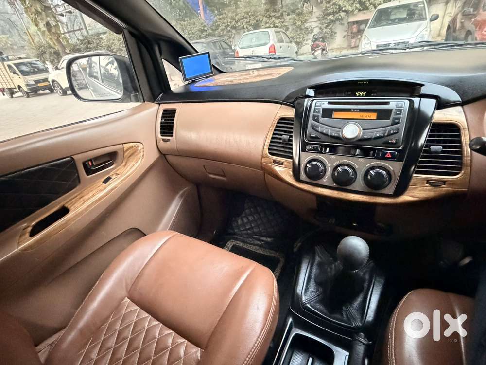 Toyota Innova 2.5 G (diesel) 7 Seater, 2015, Diesel