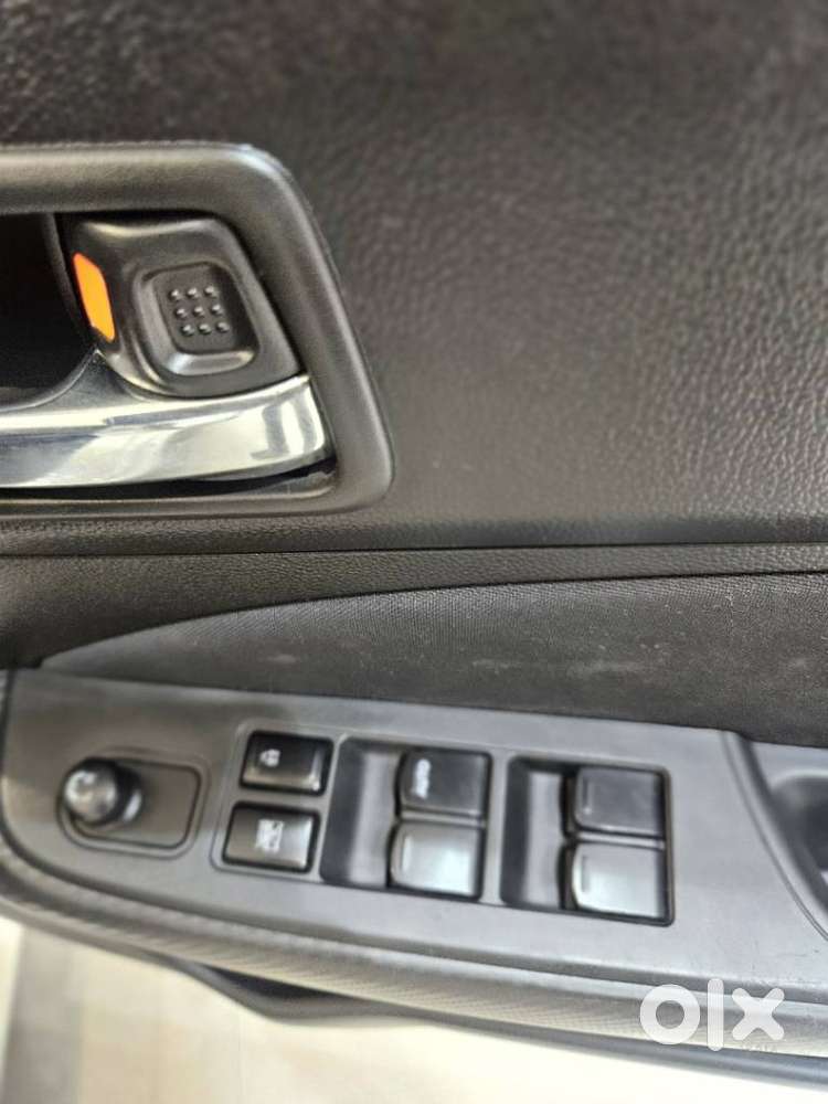 Maruti Suzuki Swift Vxi + Manual, 2023, Petrol