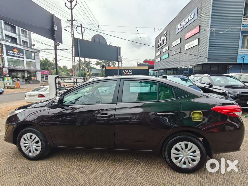 Toyota Yaris G Cvt, 2019, Petrol