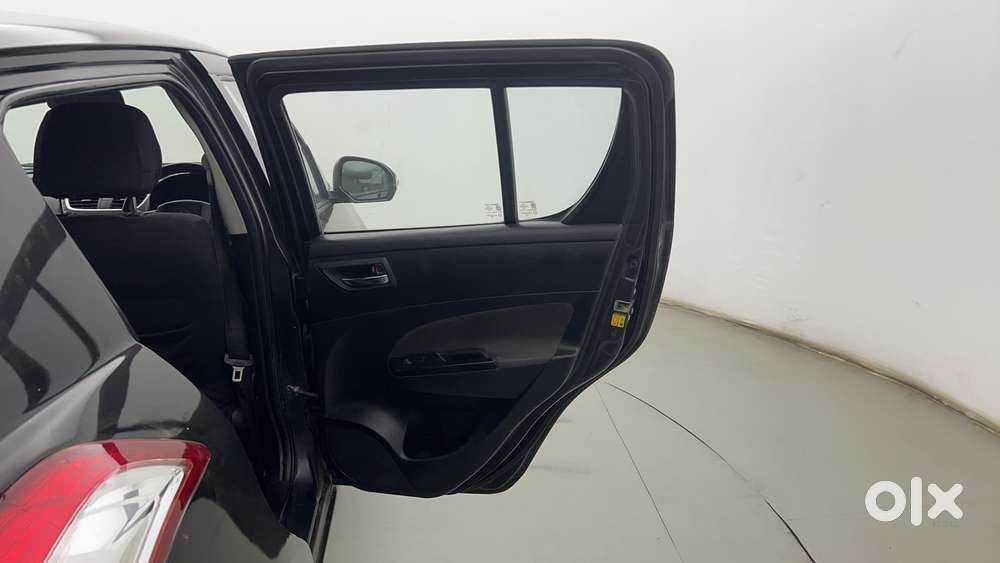 Maruti Suzuki Swift Vvt Vxi, 2016, Petrol