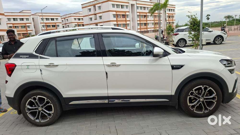 Skoda Kushaq 1.0 Tsi Style At (6 Airbags), 2023, Petrol