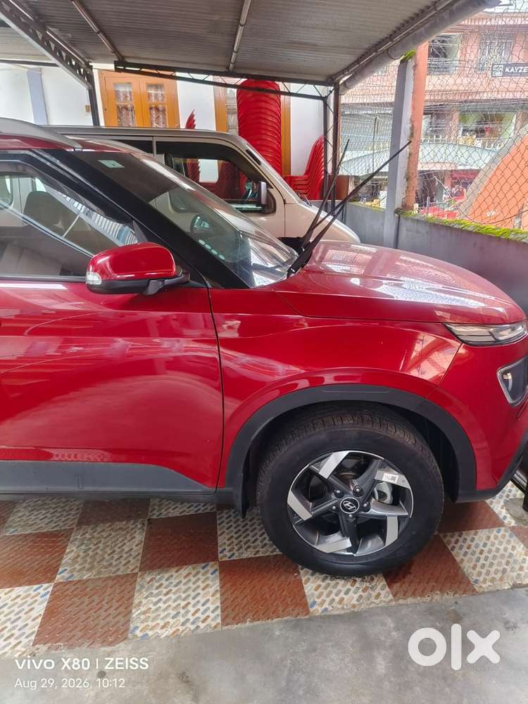 Hyundai Venue Petrol 2021