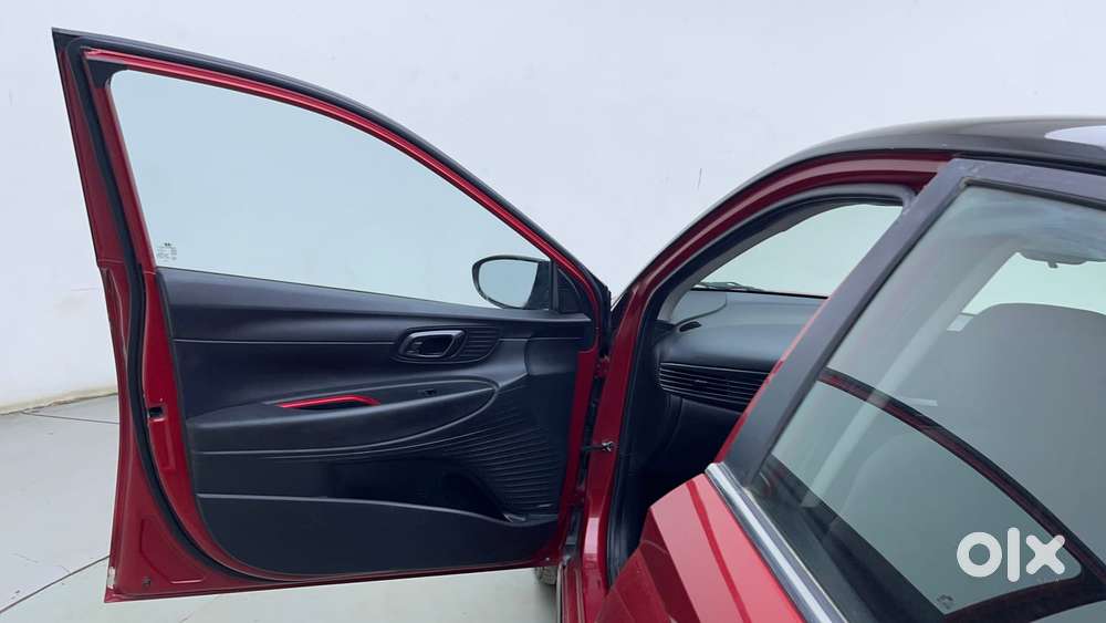 Hyundai New I20 1.2 Asta (o) Mt Dual Tone, 2022, Petrol